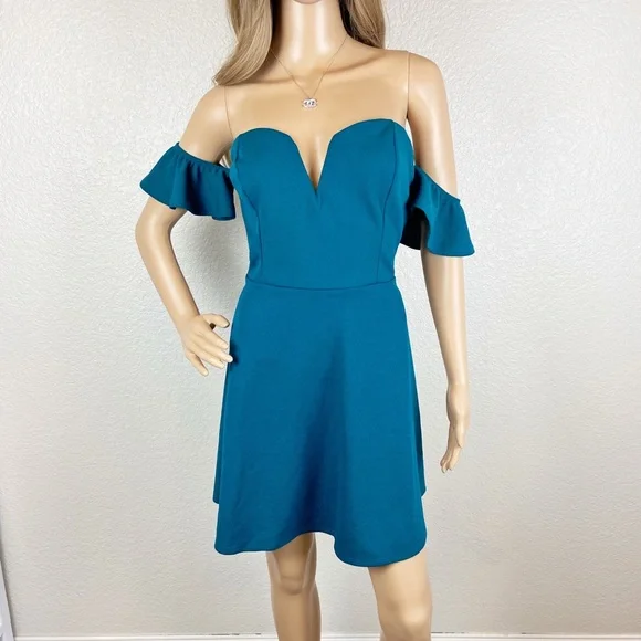 Charlotte Russe Dresses | Cute/Sexy Off Shoulder Summer Dress | Color: Green | Size: M | Kelqueen's Closet